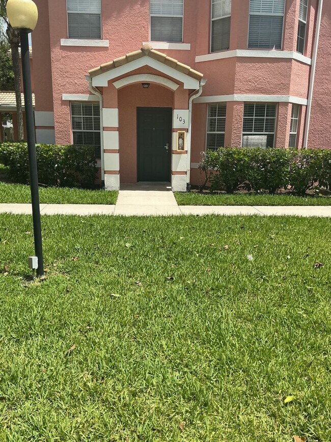 Building Photo - 3/2  ST LUCIE WEST CONDO RENTAL AT THE BELMONT