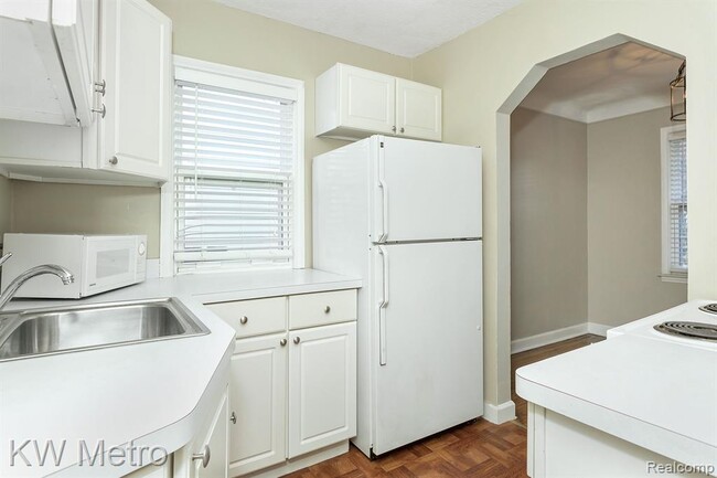 Building Photo - 1907 N Connecticut Ave