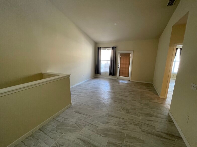 Building Photo - 18108 VILLA CREEK Dr