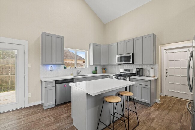 Building Photo - 20039 Moonflower Ln