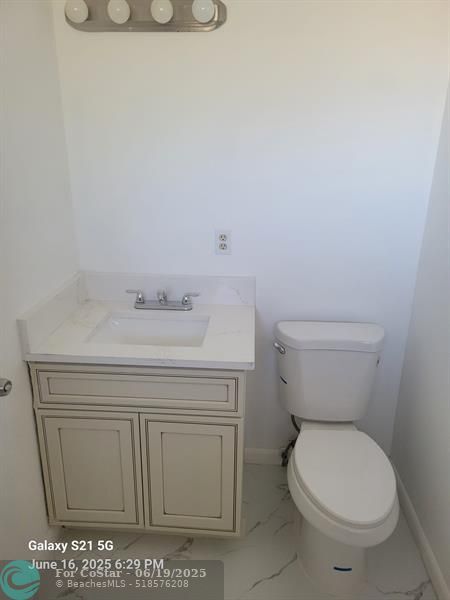 Building Photo - 2392 Coral Springs Dr