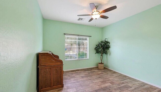 Building Photo - 23865 W Huntington Dr