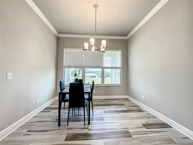 Building Photo - 725 E Charleston Ct