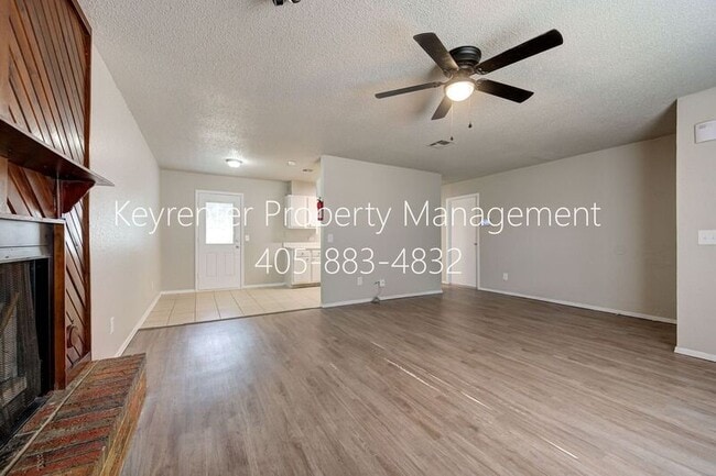 Building Photo - 313 Belmont Dr