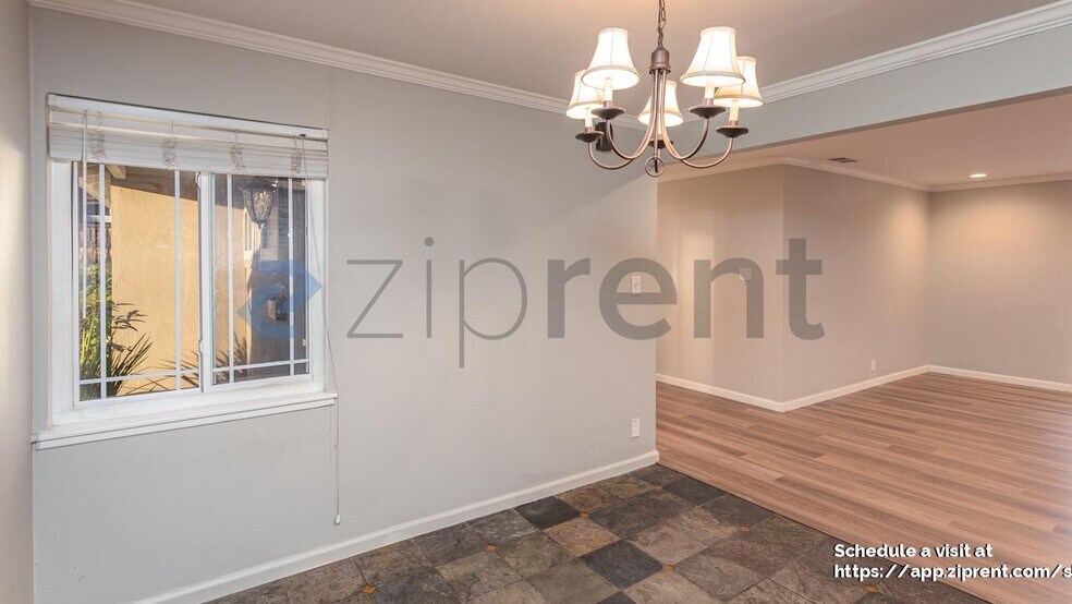 Building Photo - 1861 Briarwood Dr