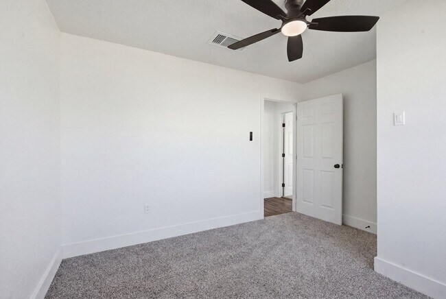 Building Photo - 1213 Patton Dr