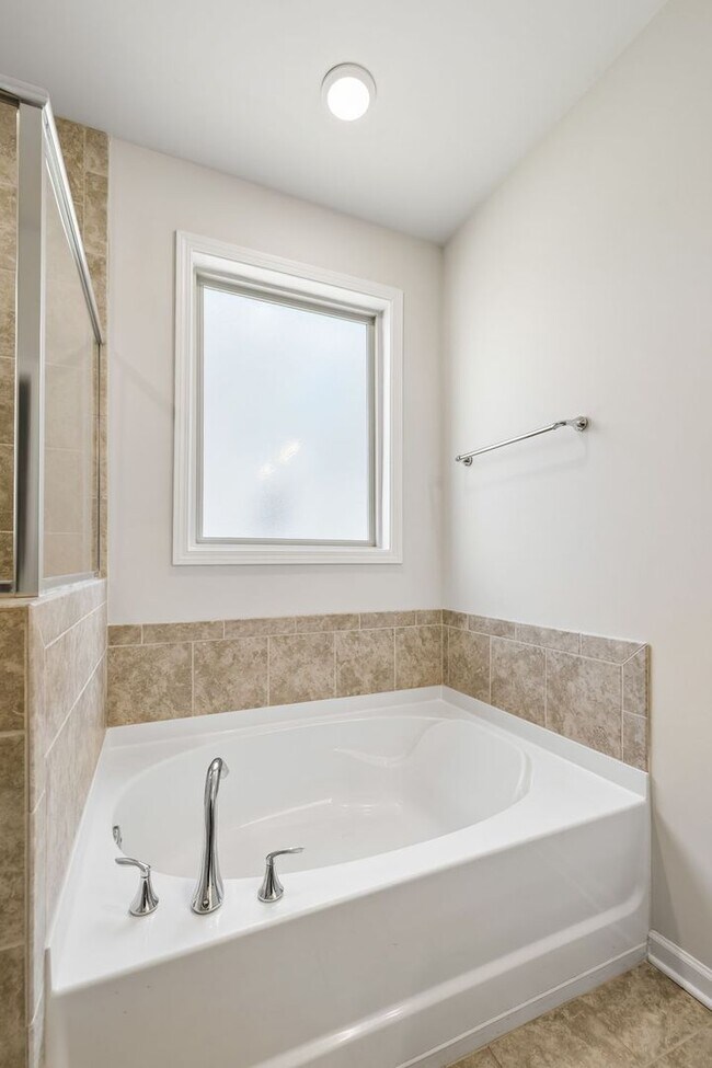 Building Photo - 6430 Hickory Bell Dr