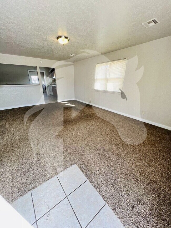 Building Photo - COMING SOON! 3-Bedroom Home in Woodward – Your Cozy Retreat on Santa Fe Street!