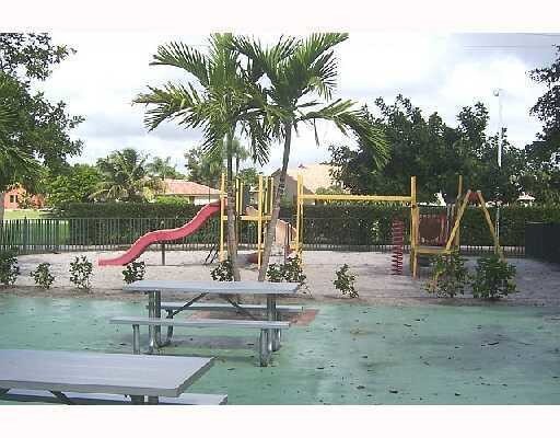 Building Photo - 9001 Wiles Rd