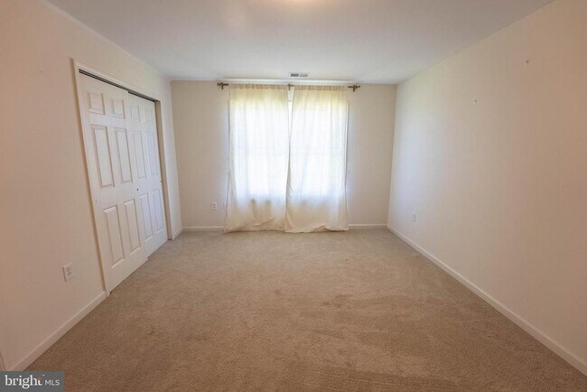 Building Photo - 516 Rachel Dr