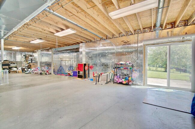 Building Photo - 9918 Burleigh Ln