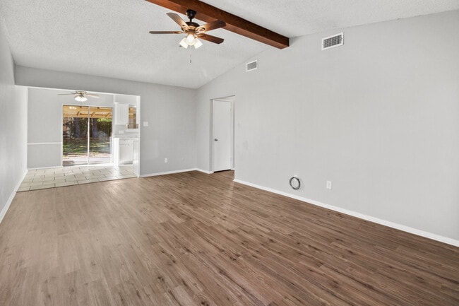 Building Photo - 7127 Gatewood Dr