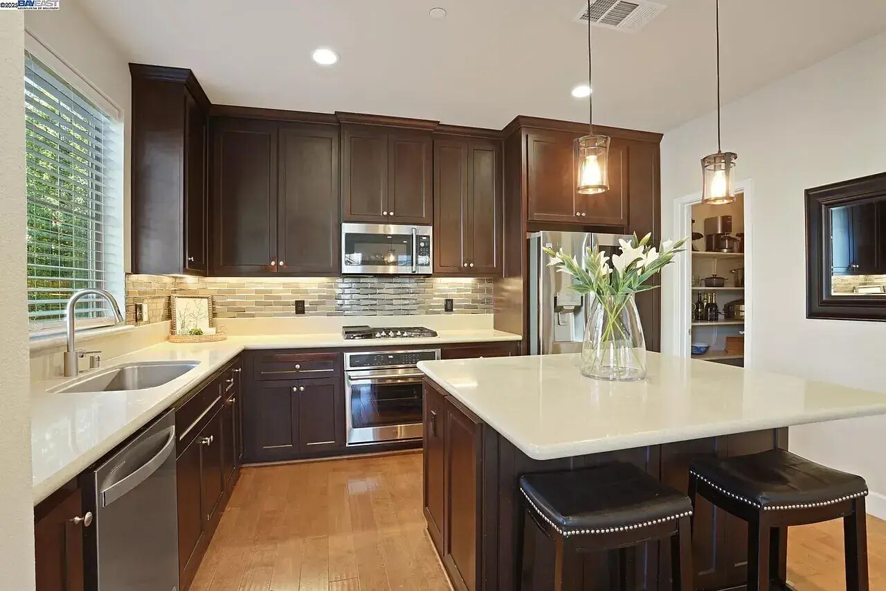 Building Photo - 833 Tranquility Cir