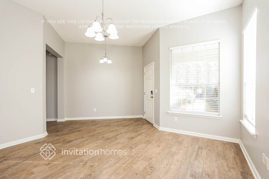 Building Photo - 3575 Shrewsbury Dr