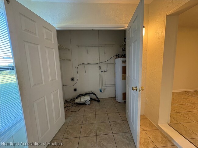 Building Photo - 5332 Granada Blvd