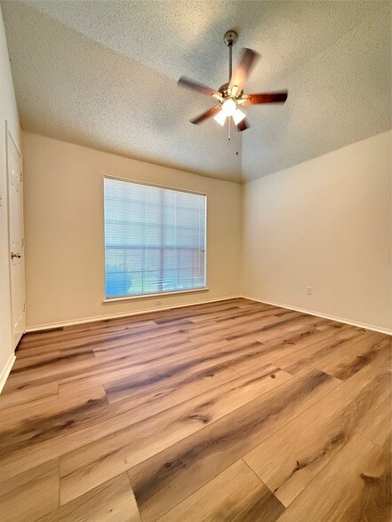 Building Photo - 7213 Randall Way