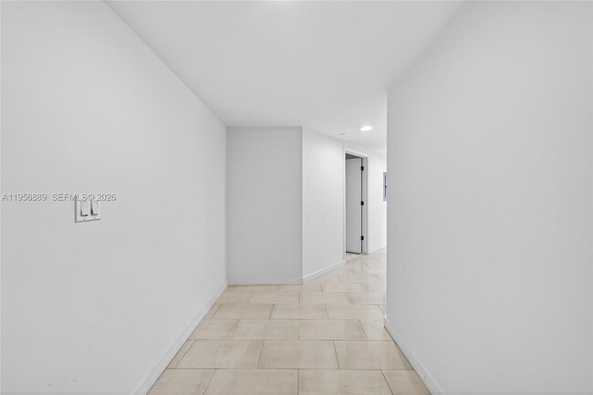 Building Photo - 500 Brickell Ave