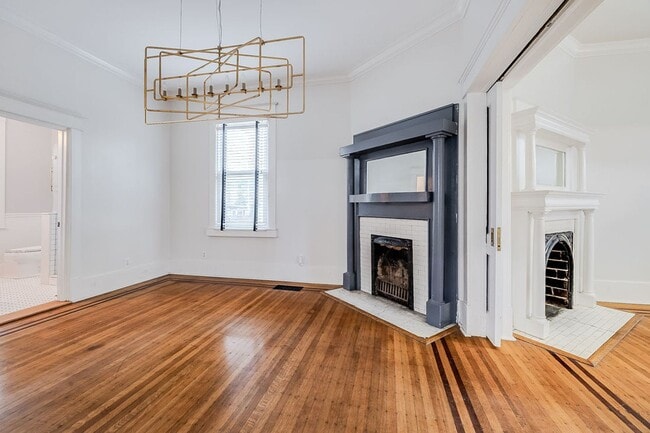 Building Photo - Beautiful Baldwin Park Craftsman home ready for move in!