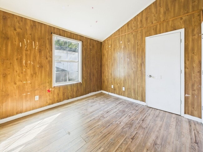 Building Photo - Three Bedroom Rental Home in Lafayette!