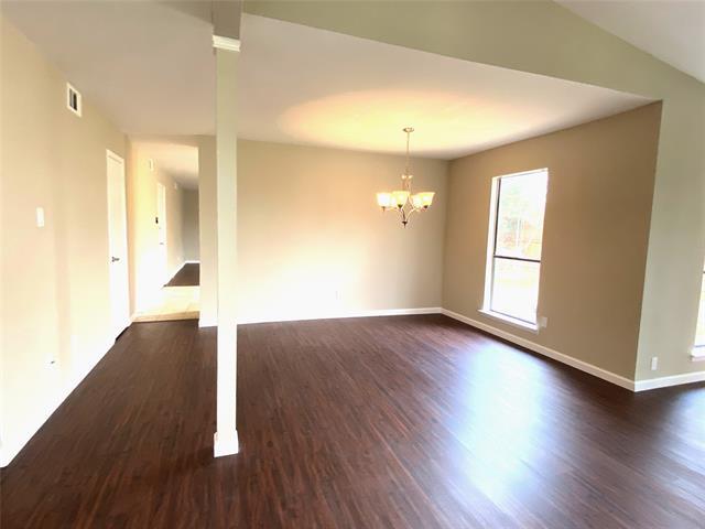 Building Photo - 2704 Winding Creek Dr