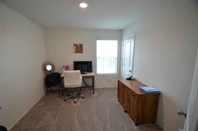 Building Photo - 13706 Mussel Rn