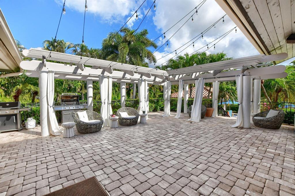 Outdoor Amenities - 6350 NW 23rd St