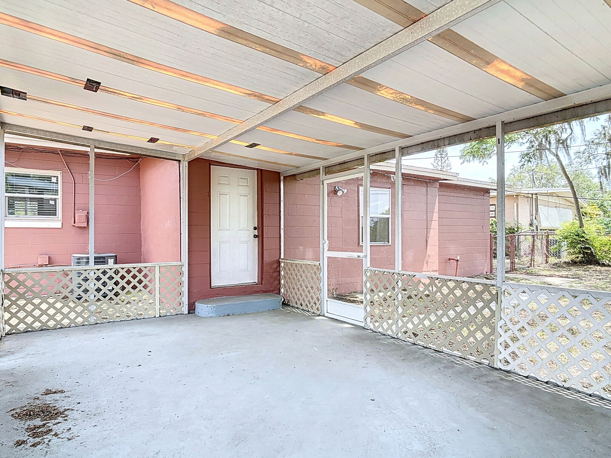 Building Photo - 1590 Hilldale Rd