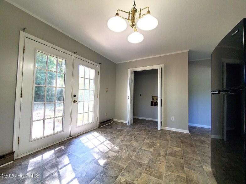 Building Photo - 305 Rhode Island Ave