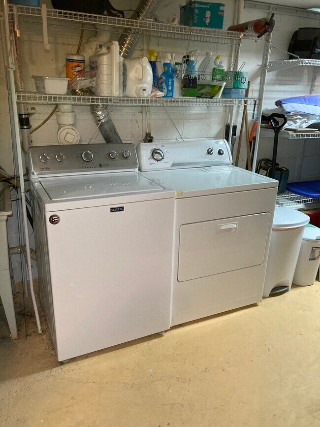 laundry room!!! - 500 Meadow Hall Dr
