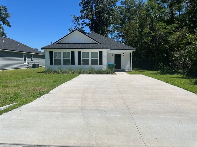 Primary Photo - Newly Built 4 Bedroom Home Available!