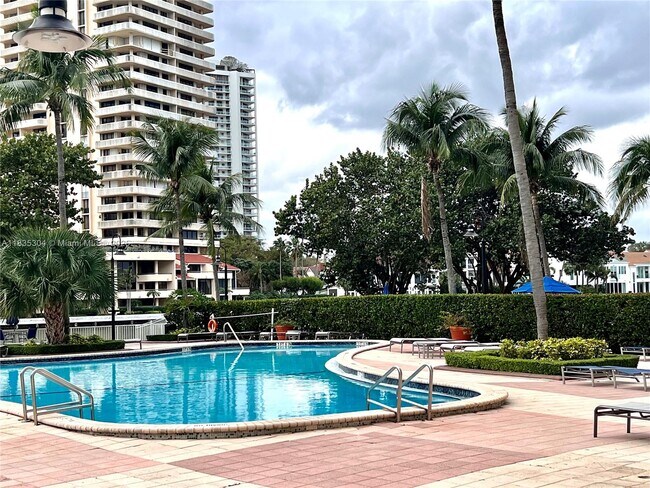 Building Photo - 19390 Collins Ave