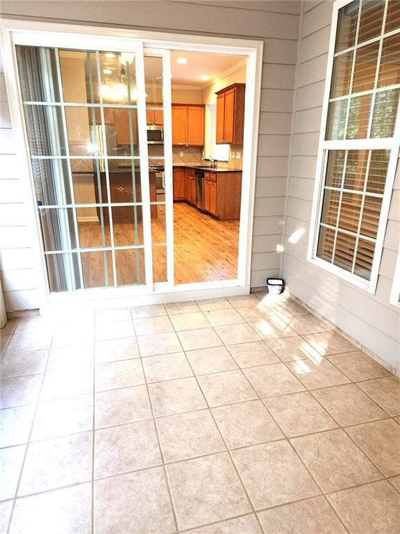Building Photo - 6111 Longleaf Dr