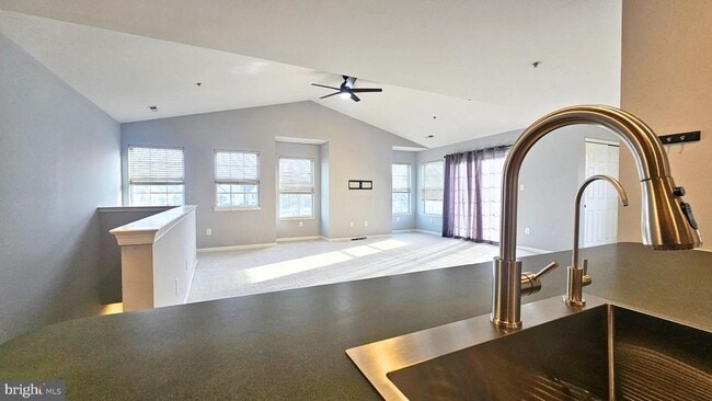 Building Photo - 109 Horseshoe Dr