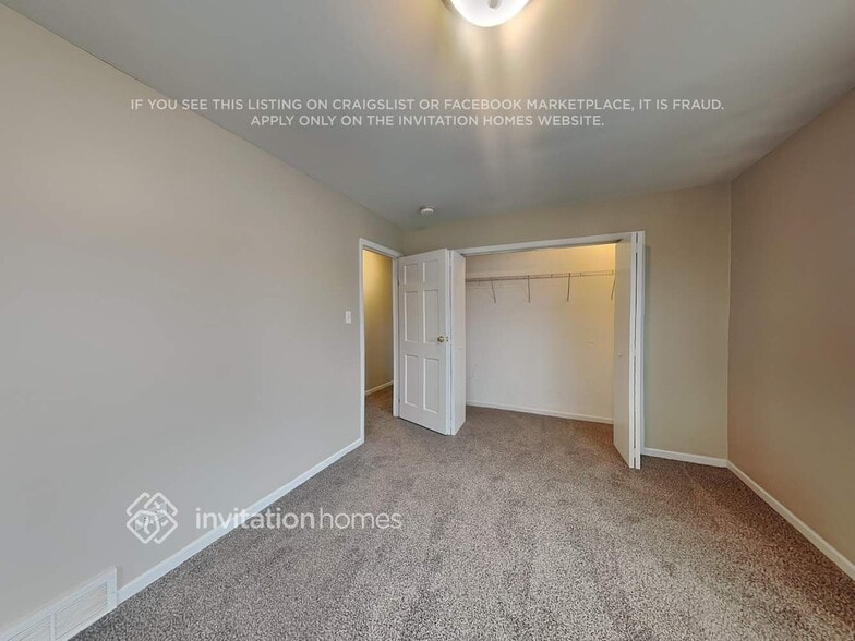 Building Photo - 240 Hale St