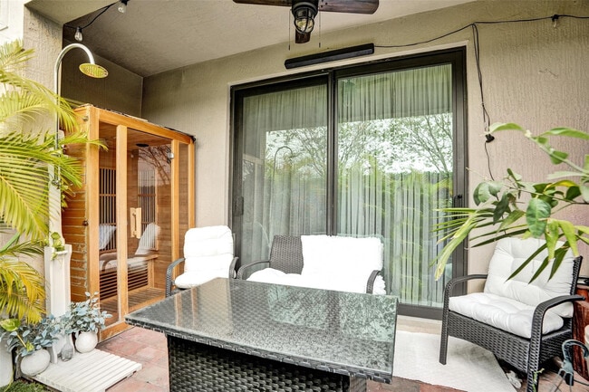 Building Photo - 4234 N Dixie Hwy