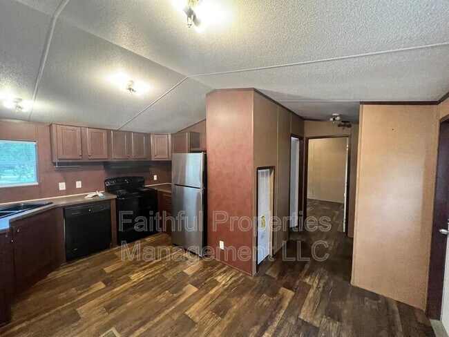 Building Photo - 10531 Shadow Wood Cir