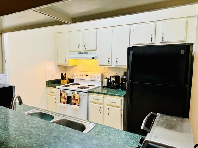 Building Photo - 2001 Bering Dr