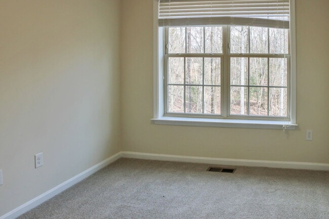 Building Photo - 15200 Lady Lauren Ln