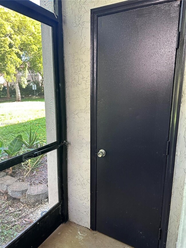 Building Photo - 3037 NW 118th Dr