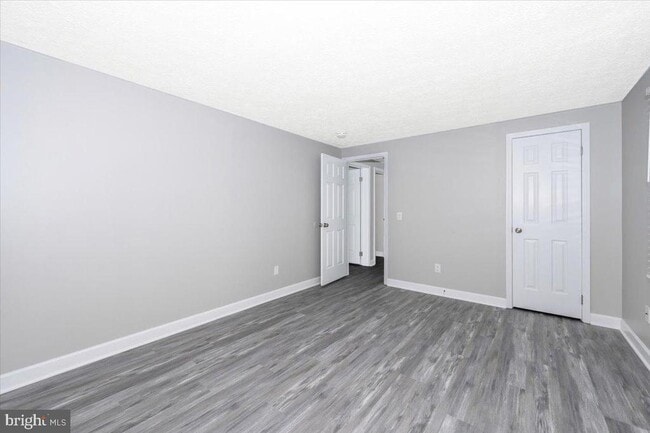 Building Photo - 12284 Bandera Ln