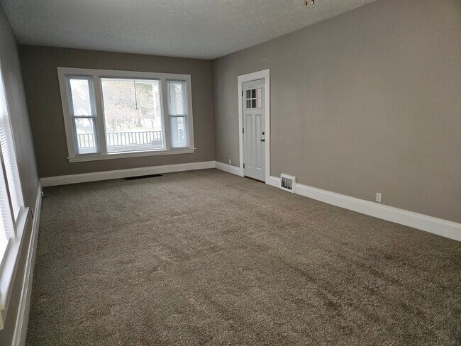 Building Photo - 1527 Niles Ave