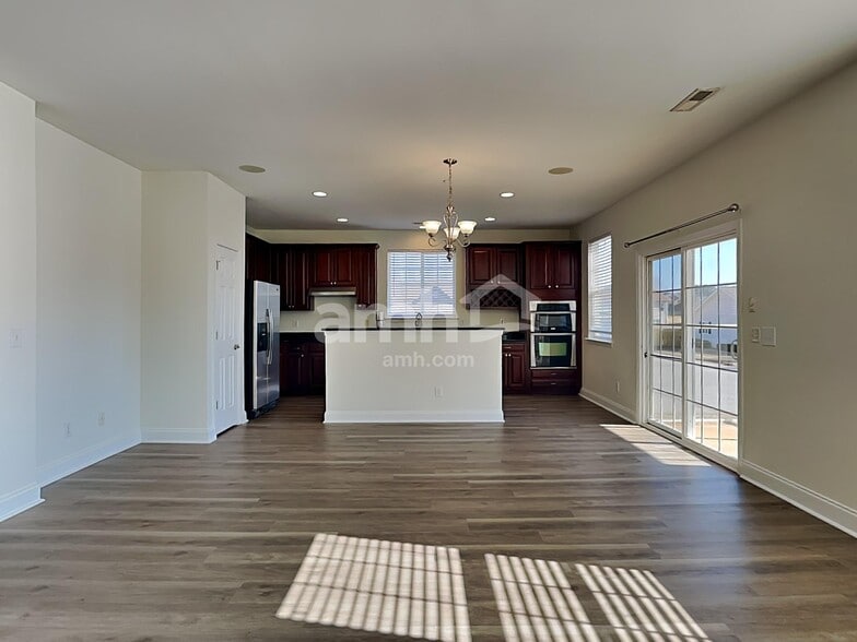 Building Photo - 203 Reedy River Ct