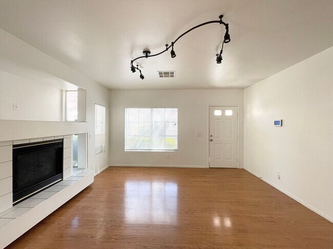 Building Photo - GATED COMMUNITY WITH POOL! Brand New Carpe...