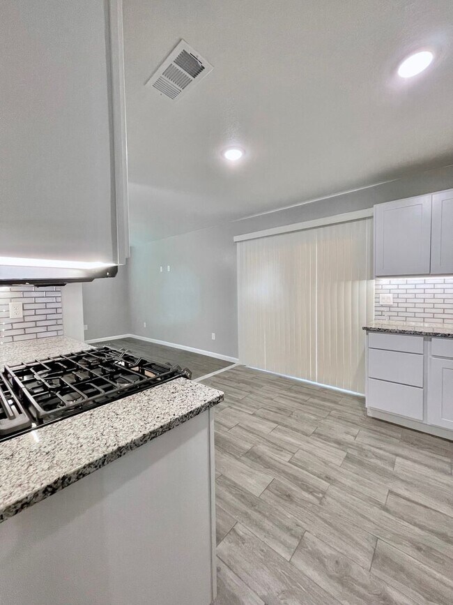 Building Photo - Renovated in 2023, 3 Bedroom 2 Bath Home now available!