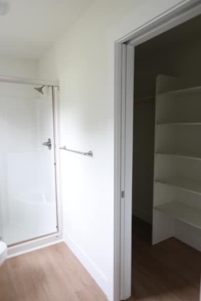 Building Photo - 12901 SE Ridgecrest Rd