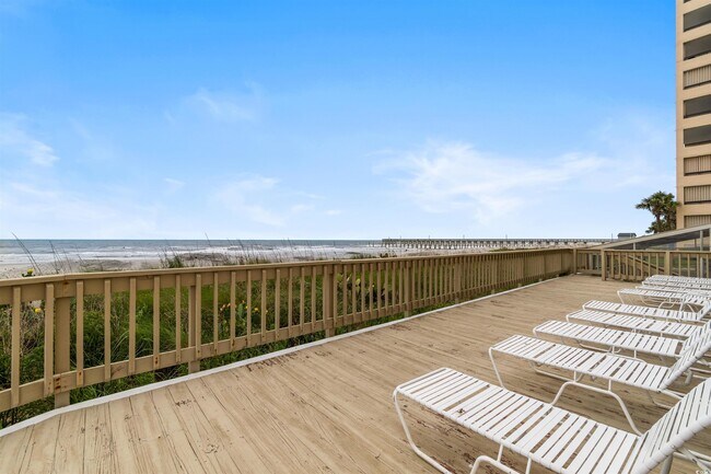 Building Photo - 1086 N Ocean Blvd
