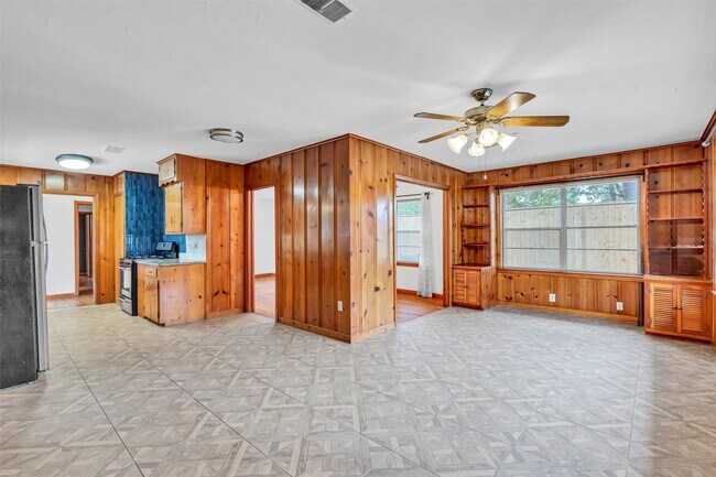 Building Photo - 1803 Sea Queen Ct