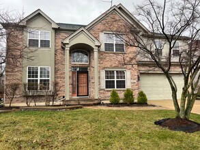 Building Photo - 2050 Rockland Dr