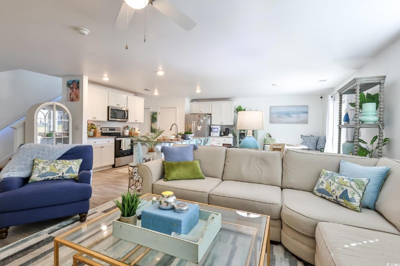 Building Photo - 843 67th Ave N