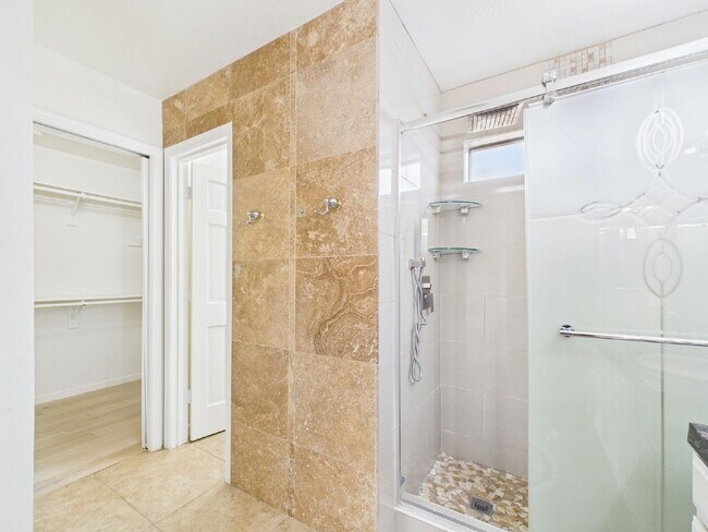 Building Photo - Trade Winds at Gilbert